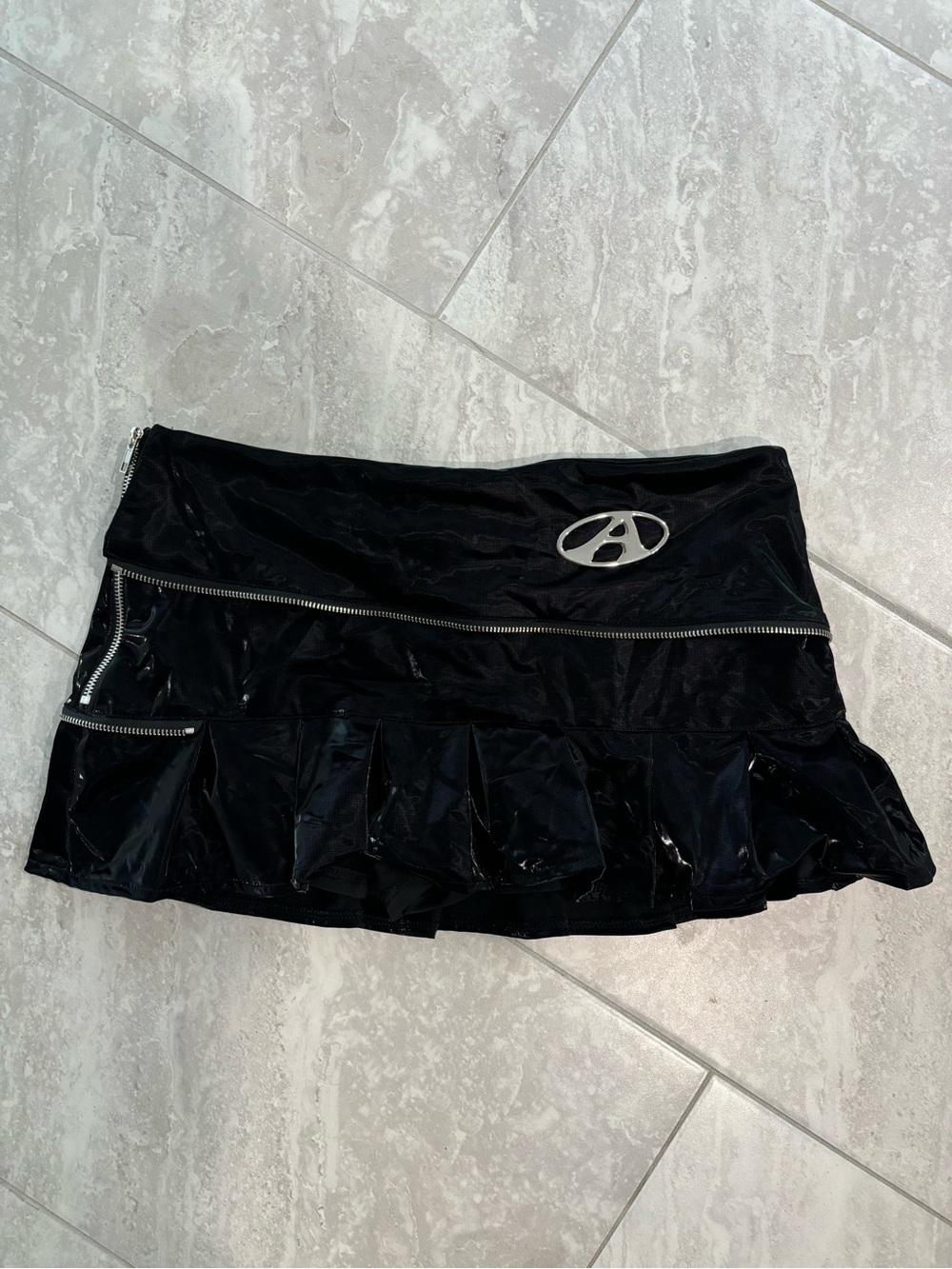 Y2k black shorts